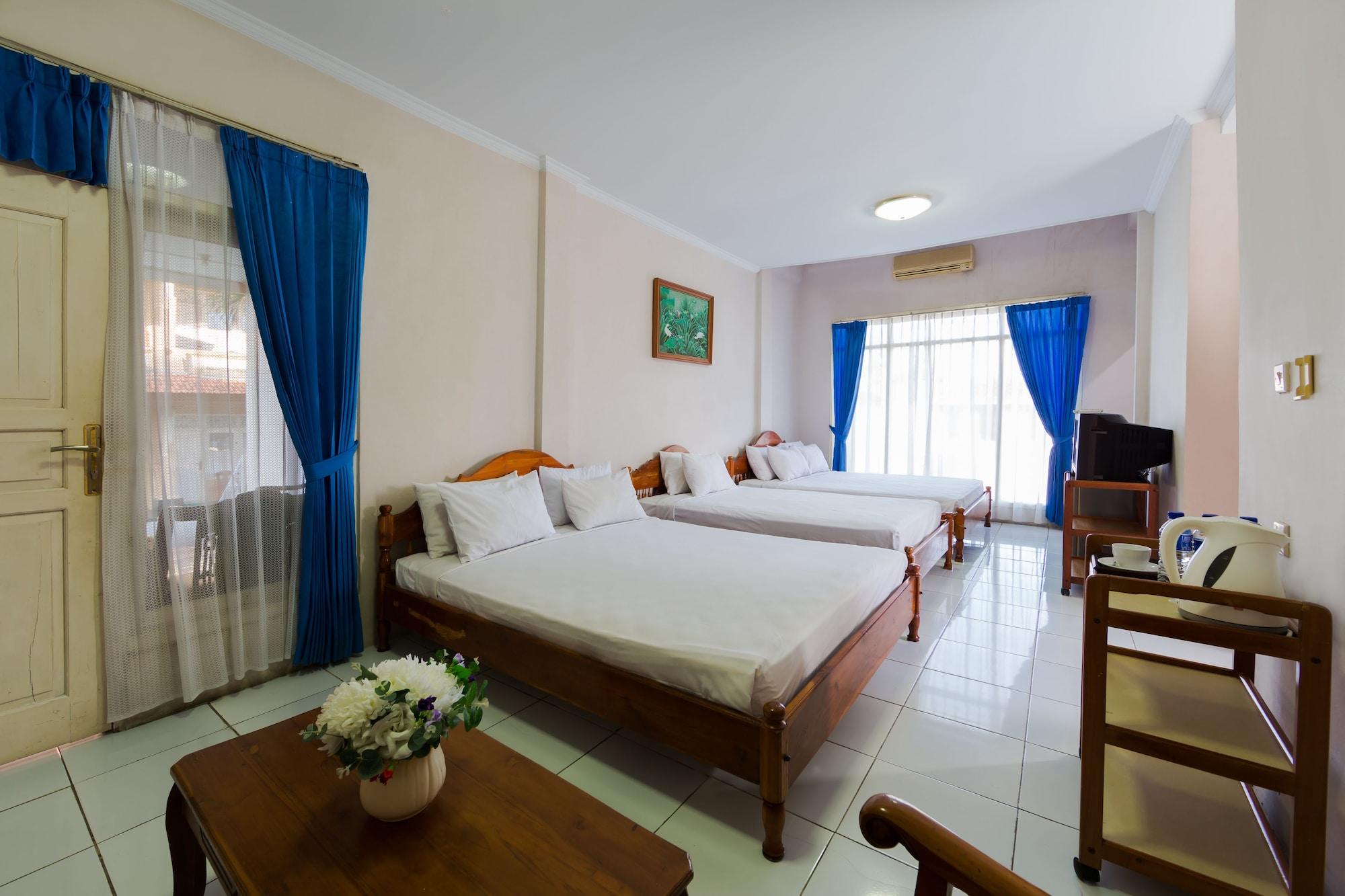 Oyo 3134 Puri Tamu Hotel Джимбаран Экстерьер фото