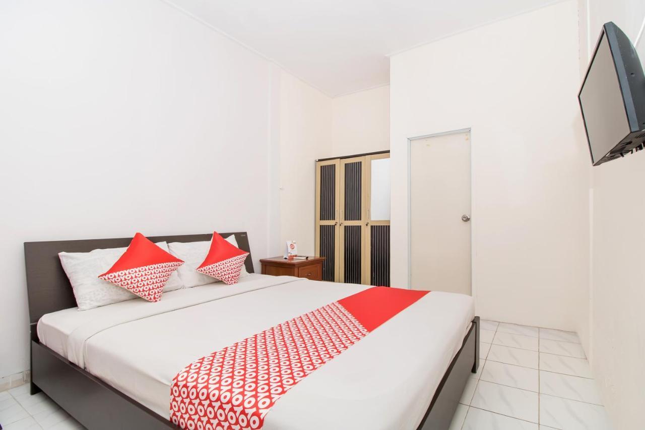 Oyo 3134 Puri Tamu Hotel Джимбаран Экстерьер фото
