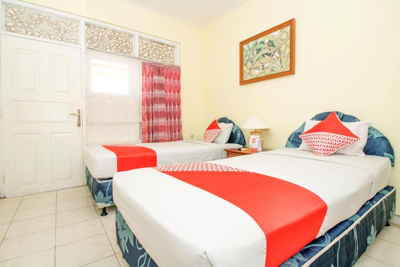 Oyo 3134 Puri Tamu Hotel Джимбаран Экстерьер фото
